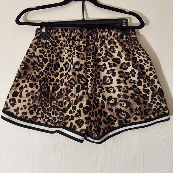 High-Waisted Leopard Print Shorts, Stretchy - Picture 2 of 6